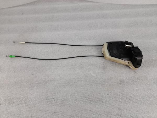 Fechadura / fecho porta trás direito TOYOTA Yaris (_P9_)