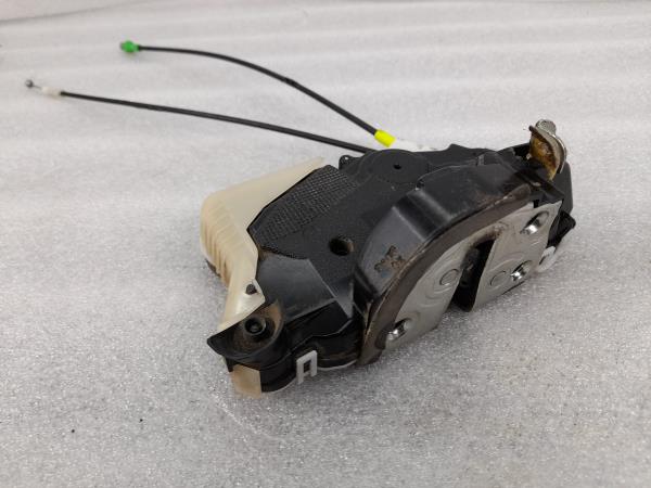 Fechadura / fecho porta frente direito TOYOTA Yaris (_P9_) Imagem-3