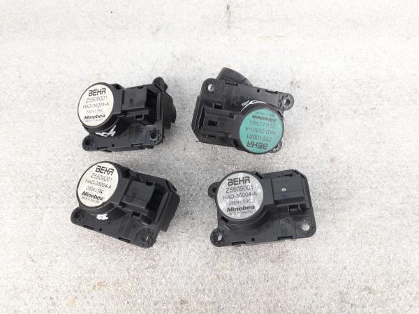 Motor del compuerta de la calefacción PEUGEOT 308 II