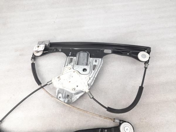 Elevador vidros frente direito MERCEDES-BENZ Classe C (W203) Imagem-1