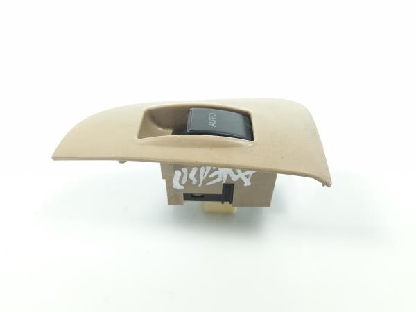 Comando / botão / interruptor vidros trás esquerdo TOYOTA Avensis Wagon (_T25_) Imagem-2