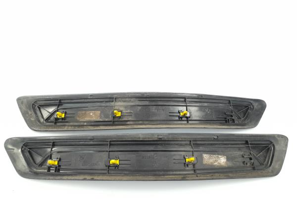 Rodapé / soleira porta frente direita BMW 1 (F20)