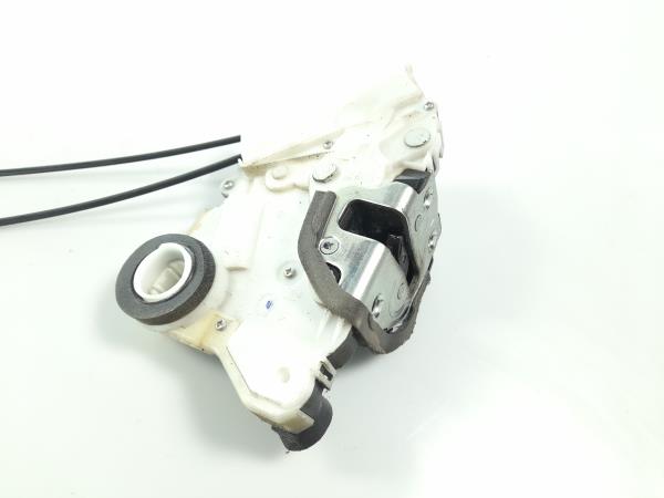 Fechadura / fecho porta frente esquerdo TOYOTA Yaris (_P9_)