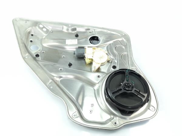 Alzavetro posteriore sinistro MERCEDES-BENZ Classe C (W204)