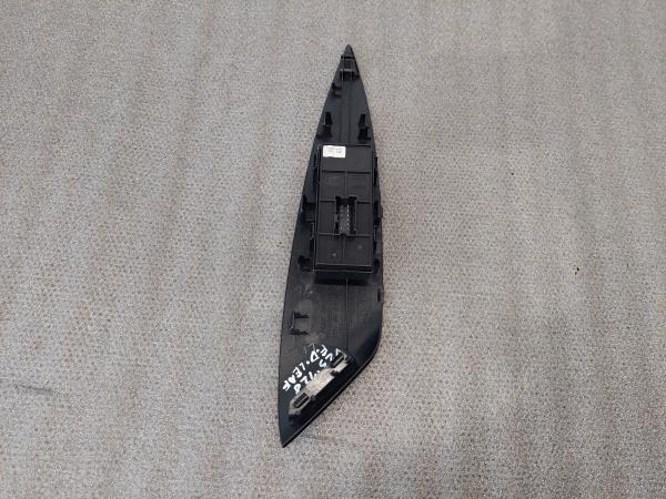 Commande / interrupteur lève-vitre Avant Droite NISSAN Leaf EV (ZE0) Imagem-1