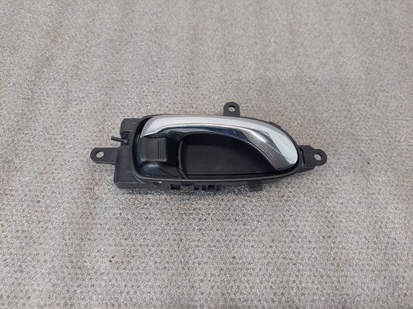 Poignée intérieure porte arrière Droite NISSAN Leaf EV (ZE0) Imagem-1