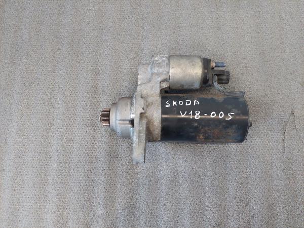 Motor de arranque SKODA Roomster (5J)