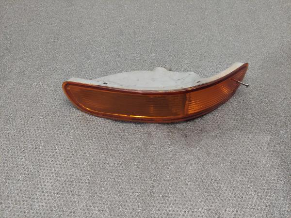Pisca frente esquerdo TOYOTA Corolla Sedan (_E10_)