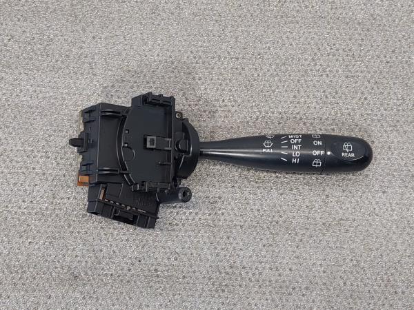 Conjunto / manetes de luzes e limpa vidros TOYOTA Yaris (_P1_)