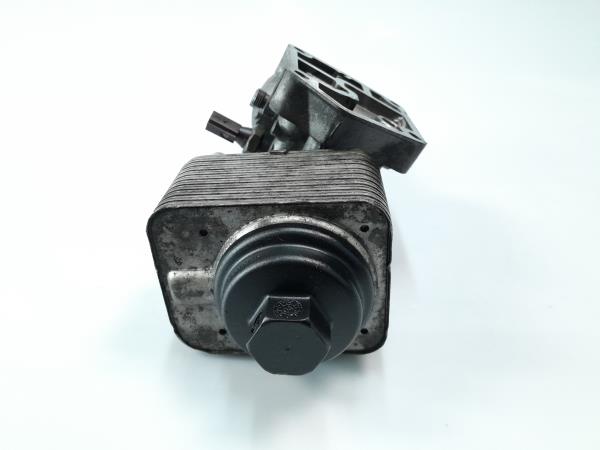 Cubierta / carcasa del filtro de aceite AUDI A3 (8P1) Imagem-1