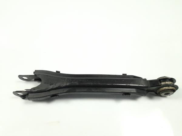 Braccio di sospensione posteriore sinistro MERCEDES-BENZ Classe C (W204)