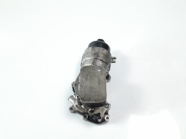 Cubierta / carcasa del filtro de aceite PEUGEOT 208