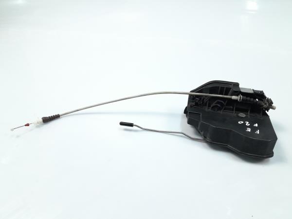 Fechadura / fecho porta frente esquerdo BMW 1 (F20)