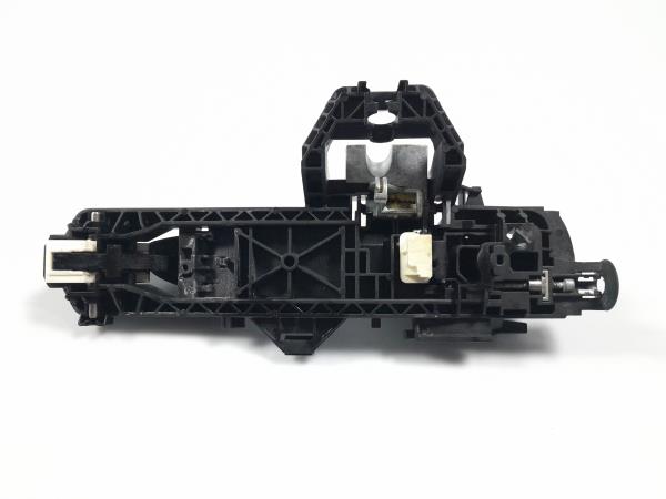 Puxador porta trás esquerdo MERCEDES-BENZ Classe C (W204) Imagem-1