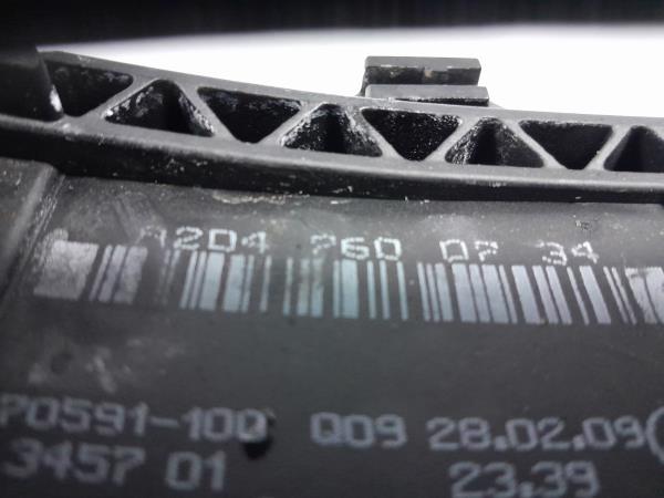 Puxador porta trás esquerdo MERCEDES-BENZ Classe C (W204) Imagem-2