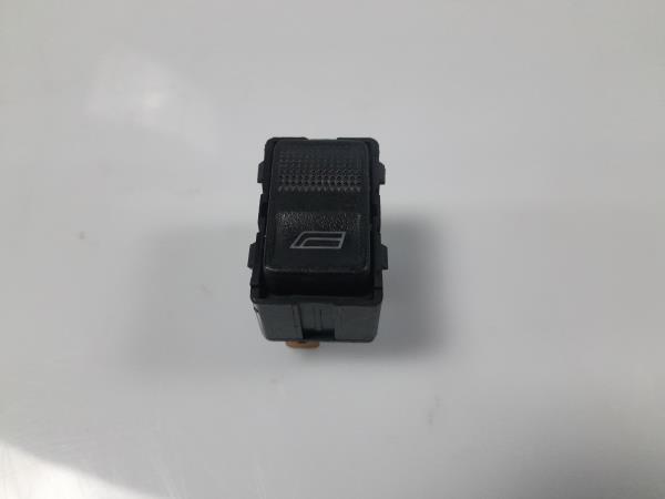 Comando / interruttore alzacristallo anteriore destro AUDI A6 Avant (4A5, C4)