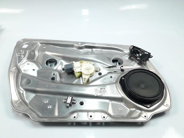 Alzavetro anteriore sinistro MERCEDES-BENZ Classe C (W204)