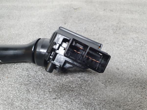 Conjunto / manetes de luzes e limpa vidros TOYOTA Yaris (_P9_) Imagem-2