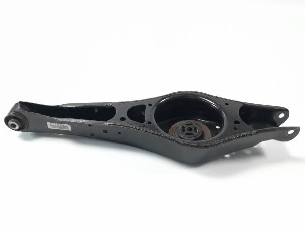 Braço de suspensão trás esquerdo VOLKSWAGEN Golf Plus (5M1, 521)