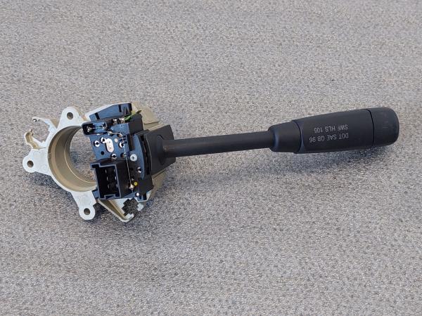 Conjunto / manetes de luzes e limpa vidros MERCEDES-BENZ Classe C (W203) Imagem-1