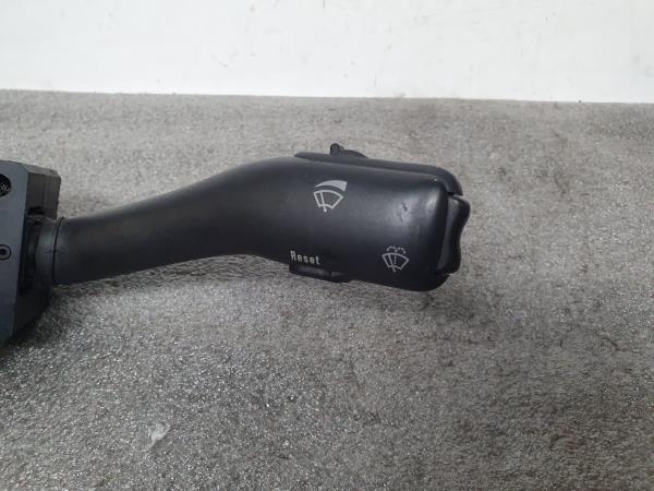 Conjunto / manetes de luzes e limpa vidros VOLKSWAGEN Passat (3B2) Imagem-2