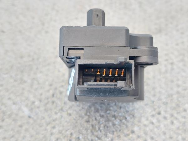 Motor da comporta da sofagem MERCEDES-BENZ Classe C (W203) Imagem-2 Motor da comporta da sofagem MERCEDES-BENZ Classe C (W203) Imagem-2