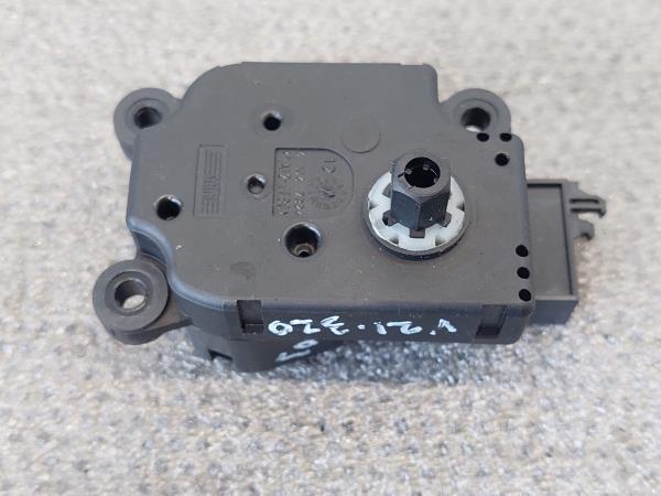 Motor da comporta da sofagem MERCEDES-BENZ Classe C (W203) Imagem-1 Motor da comporta da sofagem MERCEDES-BENZ Classe C (W203) Imagem-1