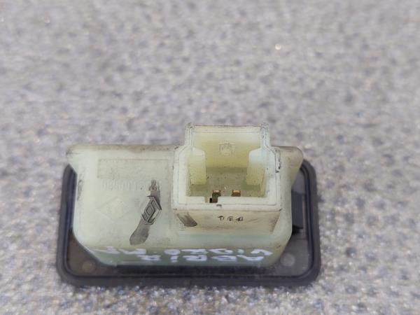 Interruptor / Botao RENAULT Laguna II Break (KG0/1_) Imagem-2 Interruptor / Botao RENAULT Laguna II Break (KG0/1_) Imagem-2