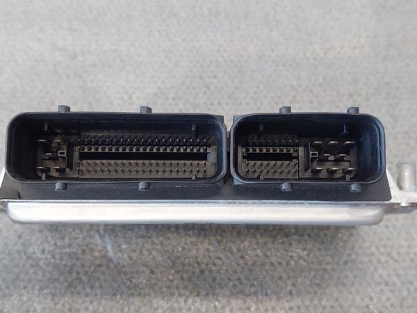 Centralina motor / ECU VOLKSWAGEN Passat (3B2) Imagem-2 Centralina motor / ECU VOLKSWAGEN Passat (3B2) Imagem-2