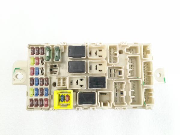 Caja fusibles / SAM / BSI MITSUBISHI Space Star Hatchback (A0_A) Imagem-1