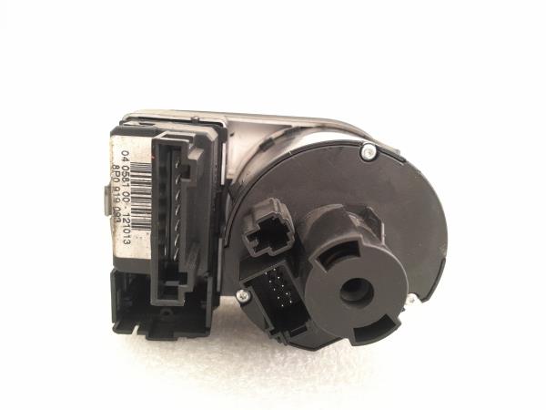 Botão / interruptor de luzes AUDI A1 (8X1, 8XK) Imagem-1 Botão / interruptor de luzes AUDI A1 (8X1, 8XK) Imagem-1