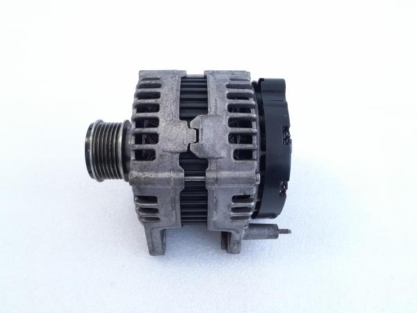 Alternador VOLKSWAGEN Passat Variant (3C5) Imagem-1