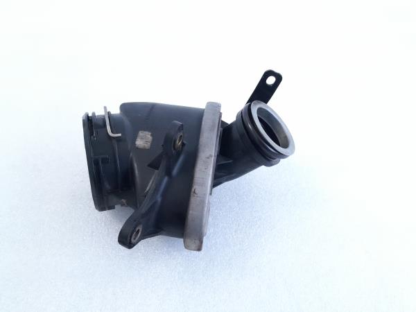 Tubo di aspirazione dell’aria MERCEDES-BENZ Classe C (W204) Imagem-2