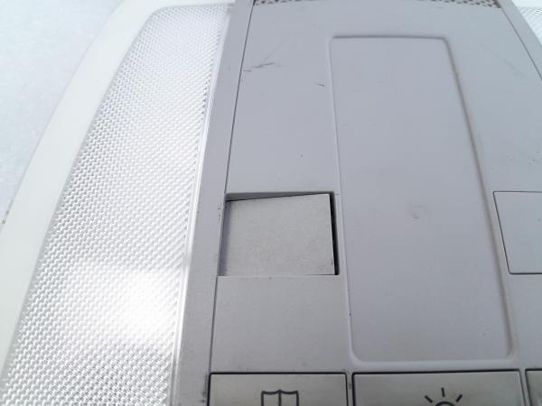 Plafoniera anteriore MERCEDES-BENZ Classe C (W204) Imagem-1