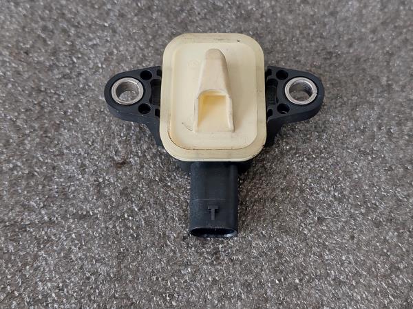 Sensor de impacto AUDI A1 Sportback (8XA, 8XF) Imagem-1 Sensor de impacto AUDI A1 Sportback (8XA, 8XF) Imagem-1