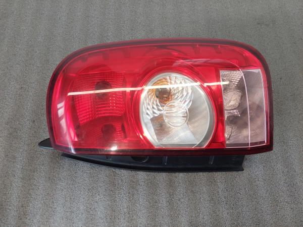 Feu arrière Droite DACIA Duster (HS_) Imagem-1