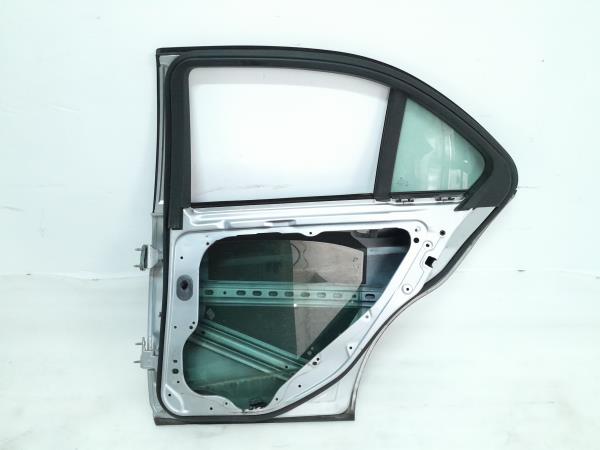 Porta trás direita MERCEDES-BENZ Classe C (W204) Imagem-1