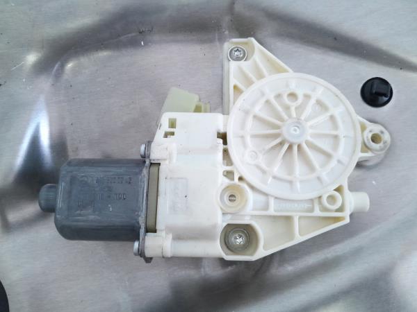 Elevador vidros frente direito MERCEDES-BENZ Classe C (W204) Imagem-5