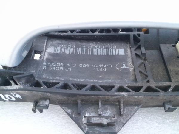 Puxador porta frente direita MERCEDES-BENZ Classe C (W204) Imagem-1