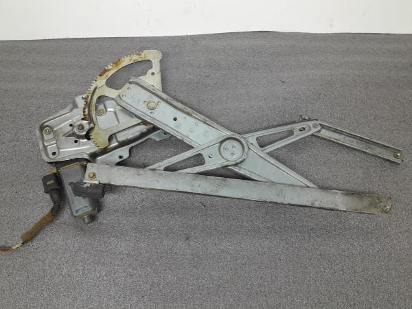 Elevador vidros frente direito TOYOTA Yaris (_P1_) Imagem-1