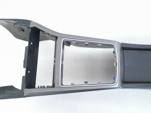 Consola central OPEL Astra H Hatchback (L48) Imagem-1 Consola central OPEL Astra H Hatchback (L48) Imagem-1