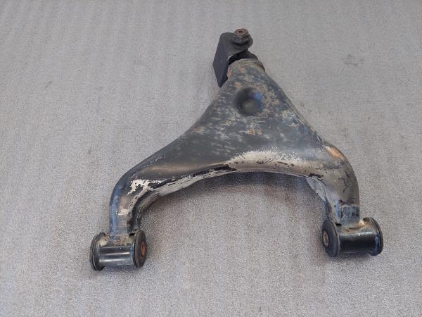 Braço de suspensão frente esquerdo MERCEDES-BENZ Sprinter 4-t (904)