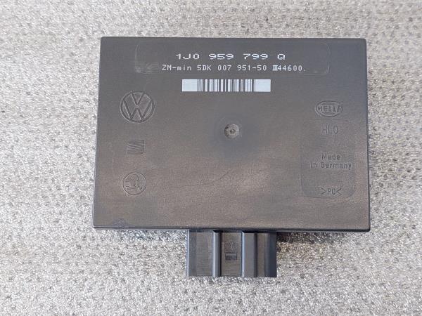 Módulo confort VOLKSWAGEN Golf IV (1J1)