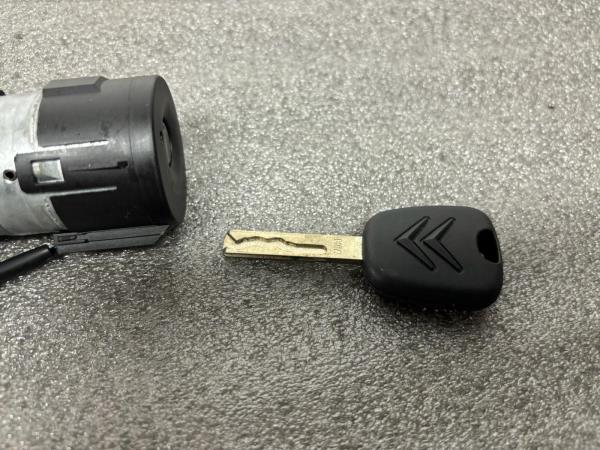 Bombín de encendido CITROËN C5 III (RD_) Imagem-3