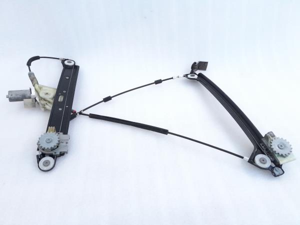 Elevador vidros frente direito BMW 1 (E81)