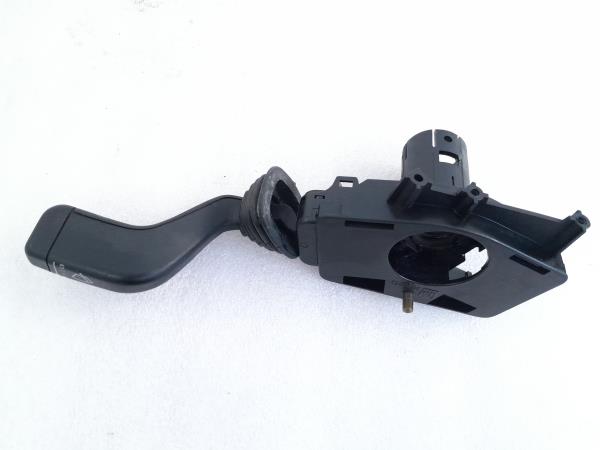 Conjunto / manetes de luzes e limpa vidros OPEL Corsa B Imagem-2 Conjunto / manetes de luzes e limpa vidros OPEL Corsa B Imagem-2