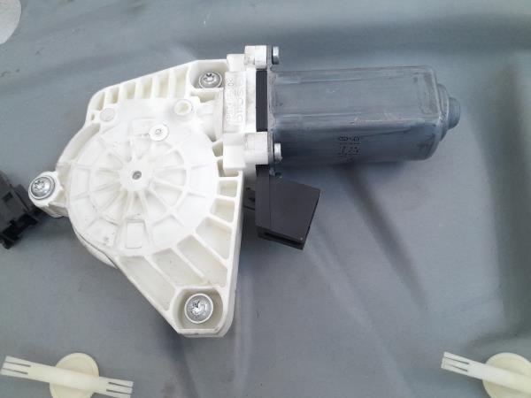 Elevador vidros frente direito MERCEDES-BENZ Classe A (W169) Imagem-2