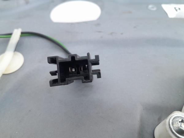 Elevador vidros frente direito MERCEDES-BENZ Classe A (W169) Imagem-3