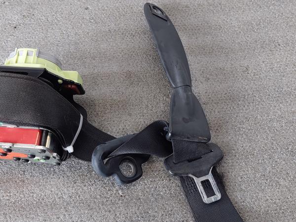 Cinturón delantero izquierdo MERCEDES-BENZ Classe C Coupé (CL203) Imagem-4