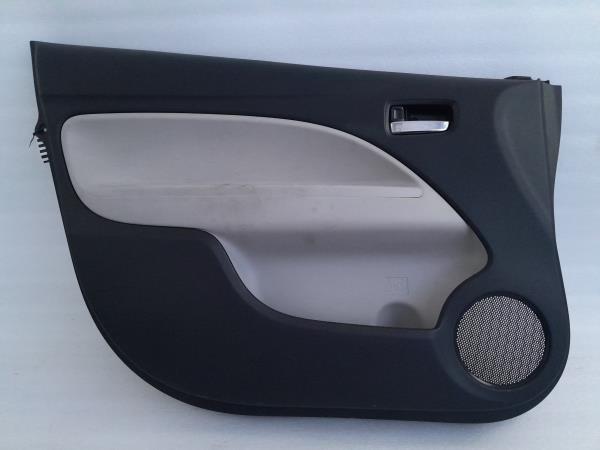 Revestimiento interior de puerta delantero izquierdo MITSUBISHI Space Star Hatchback (A0_A)